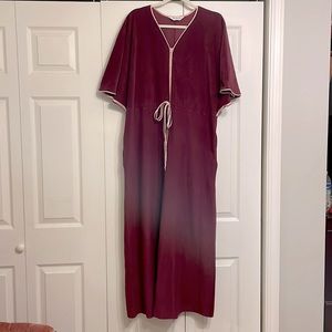 VINTAGE Vanity Fair velour house robe